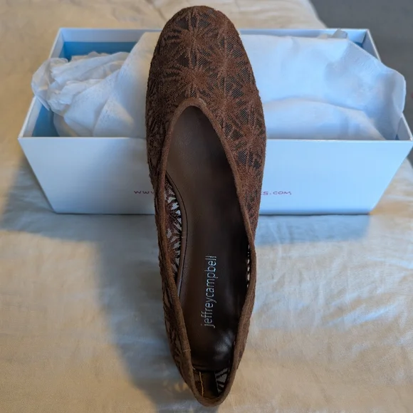 Jeffrey Campbell Avielle Low Heels - Picture 8 of 9